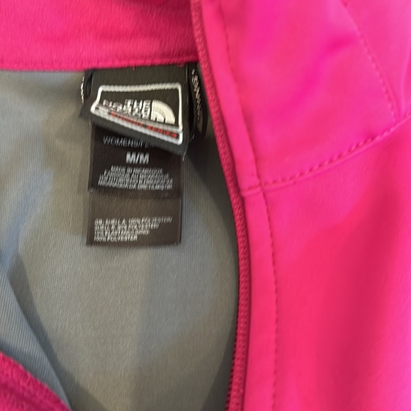 North Face Pink Summit Series Windstopper Jacket. Size Medium - Picture 3 of 8